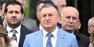 chpde-lutfu-savas-kesin-ihrac-istemiyle-disipline-sevk-edildi-zBETOS9t.jpg