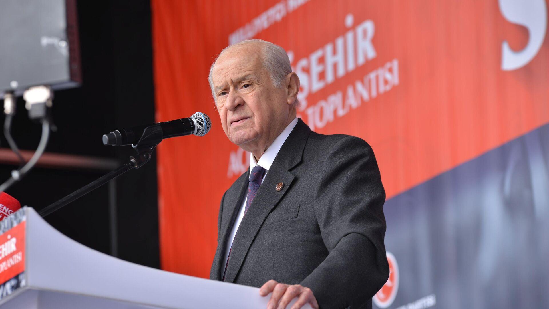 devlet-bahceli-meydaninin-adi-degisti-mhpden-d-harfine-bile-dokunulmasi-halinde-olacaklardan-mesul-degiliz-mesaji-A9kThpME.jpg
