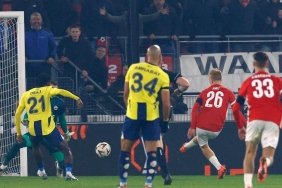 fenerbahce-az-alkmaara-yenildi-dort-gol-ve-kacan-penalti-6UlVr5Wz.jpg