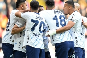 fenerbahce-kayseride-8-golle-sampiyonluk-kutladi-aijWfpJO.jpg