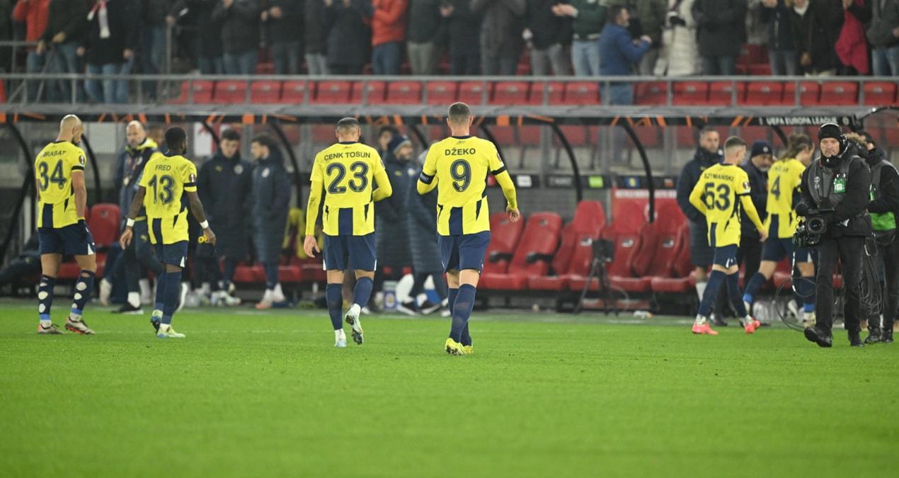 fenerbahcenin-az-alkmaara-karsi-aldigi-yenilginin-9-nedeni-gC49RuEn.jpg