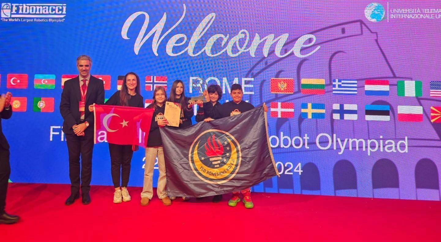 fibonacci-uluslararasi-robot-olimpiyatlari-2024-turk-ogrencilerin-odulle-taclandigi-basari-hikayesi-ELnMHXIR.jpg