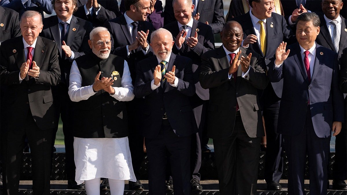 G20 Zirvesi'nde Doğu, Batı'nın Önünde: Aile Fotoğrafının Anlamı