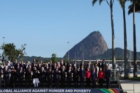 g20-zirvesinde-dogu-batinin-onunde-aile-fotografinin-anlami-iBEEASAe.jpg