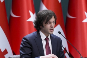 gurcistandan-avrupa-birligine-rest-katilim-muzakereleri-2028-yilina-kadar-askiya-alindi-4xnSm9zP.jpg
