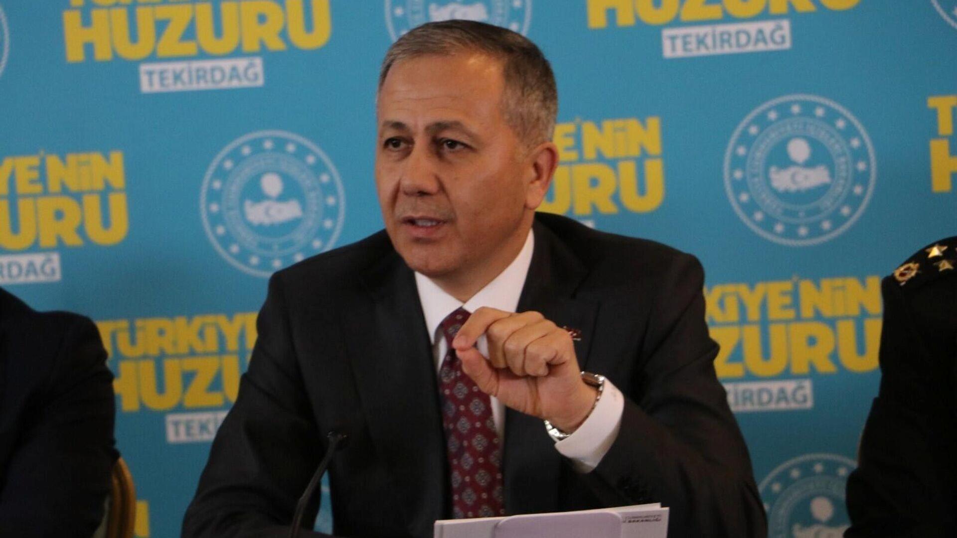 icisleri-bakani-yerlikaya-turk-kurt-arap-cerkez-alevi-sunni-kim-varsa-buyuk-ve-guclubirmilletiz-4dJJYPWJ.jpg