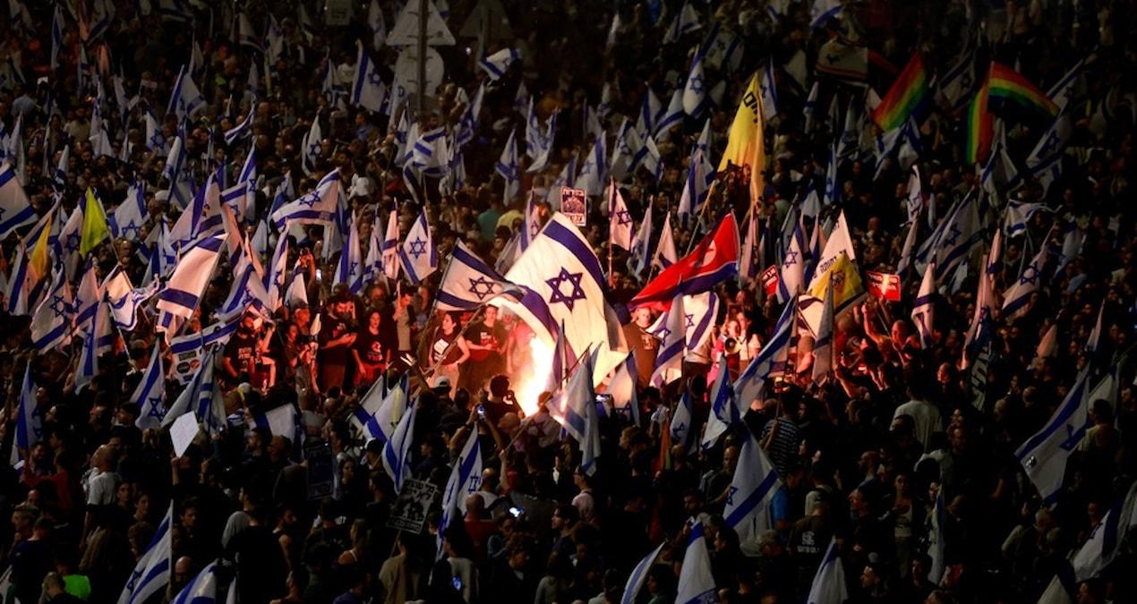 israilde-buyuk-bir-kaos-vatandaslar-sokaklara-indi-mlSgNOJH.jpg