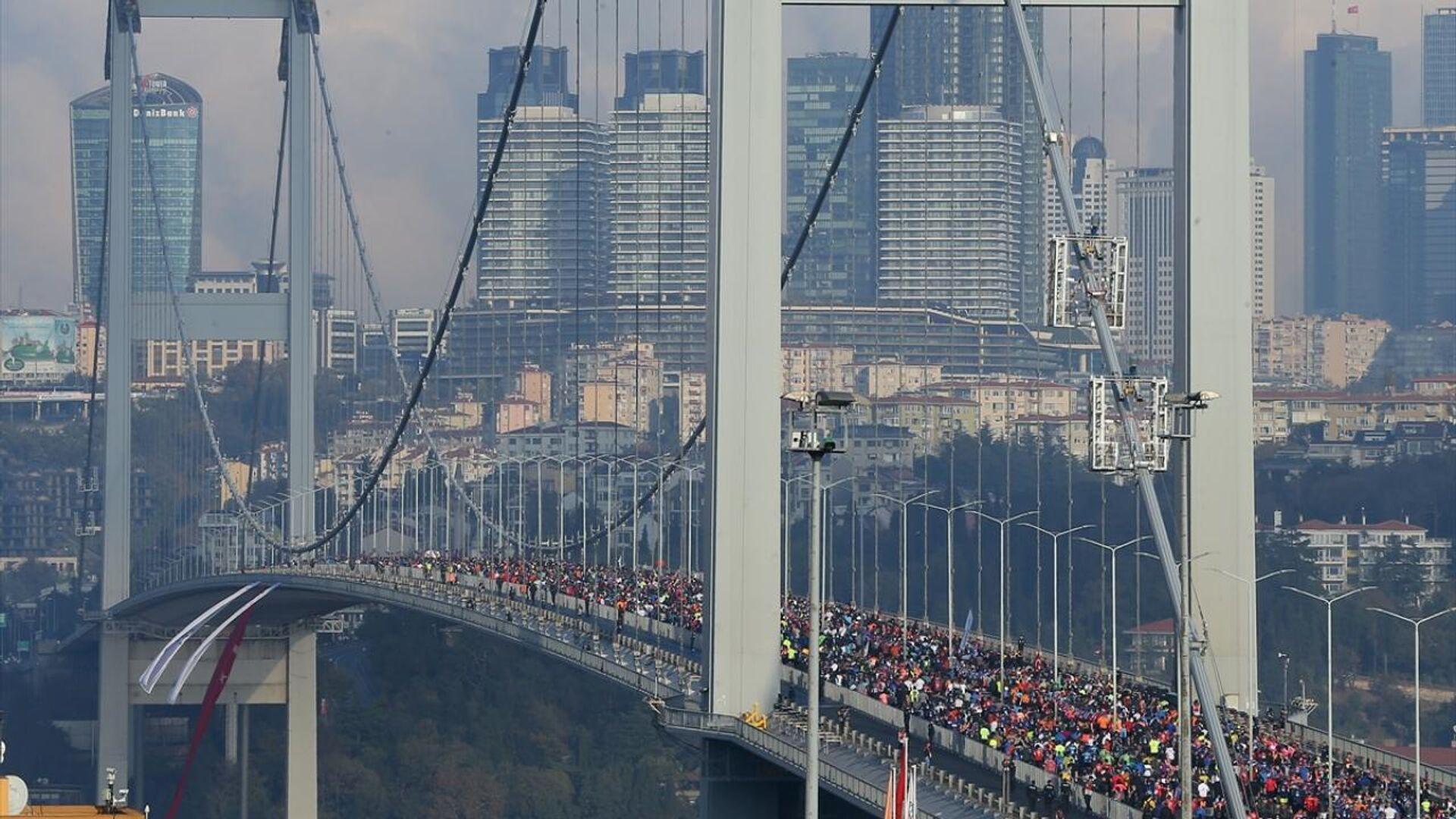istanbullular-pazar-gunu-bu-yollara-dikkat-46-istanbul-maratonu-nedeniyle-bazi-yollar-trafige-kapatiliyor-HeCnqqdf.jpg