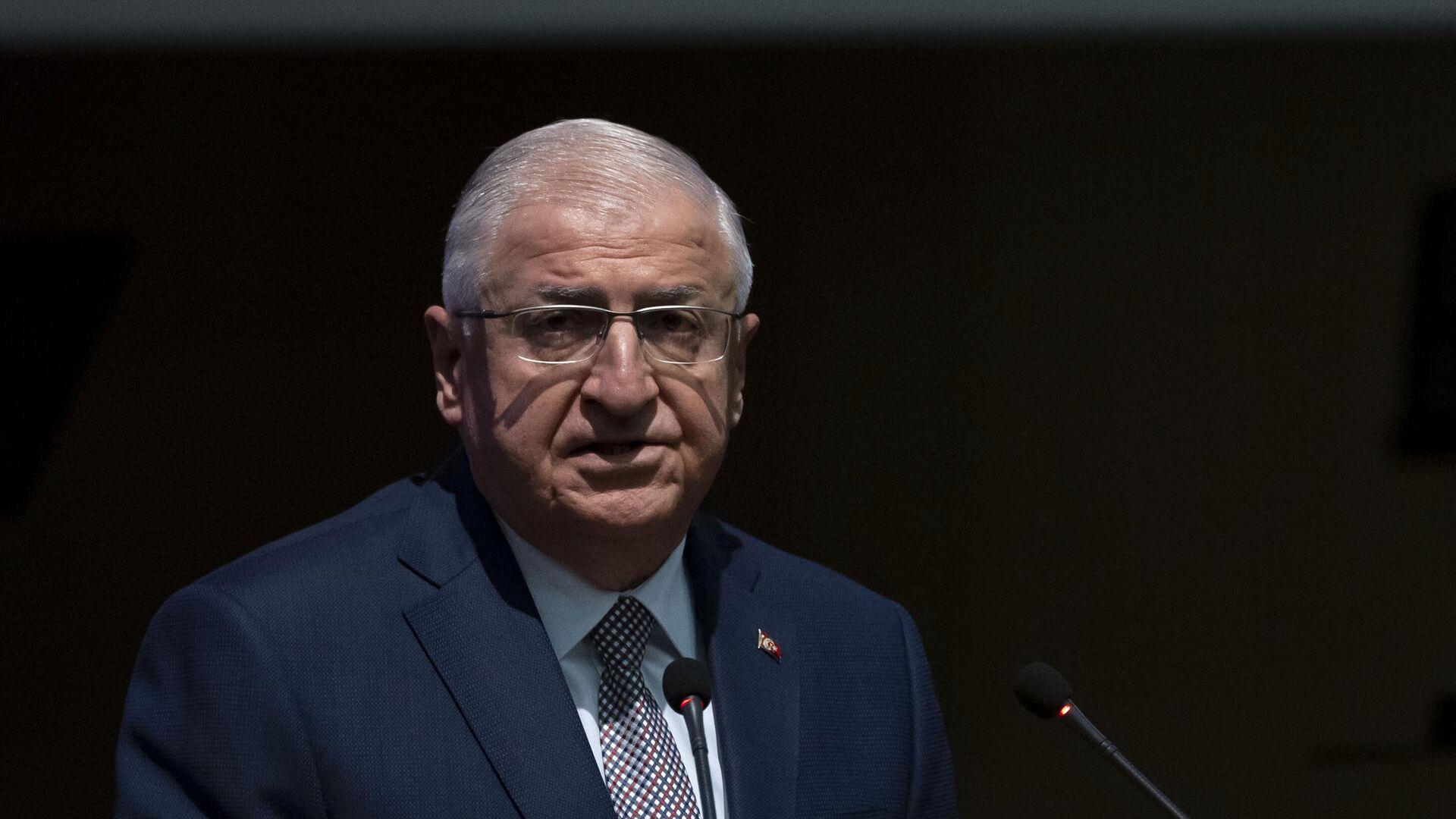 kara-harp-okulunda-mustafa-kemalin-askerleriyiz-diyen-tegmenler-icin-bakan-guler-25-kasimi-sabirla-bekleyin-HmP6VuxA.jpg