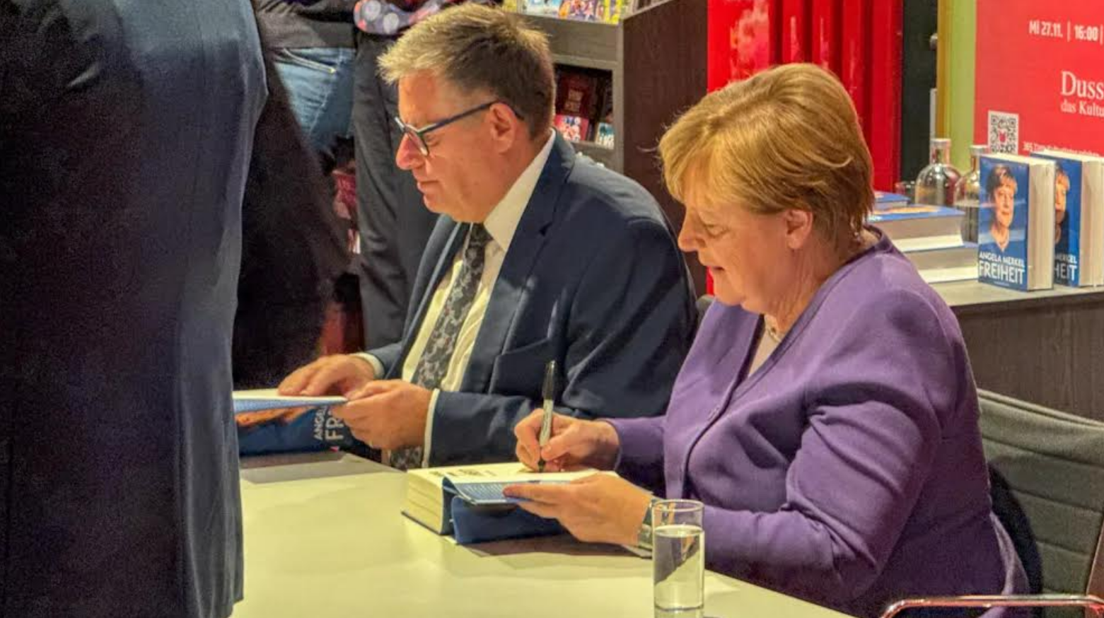 Merkel'in Kitabının Başarısı