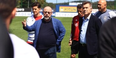 mete-vardar-disiplinsizlik-nedeniyle-disipline-sevk-edildi-bLB7rC65.jpg