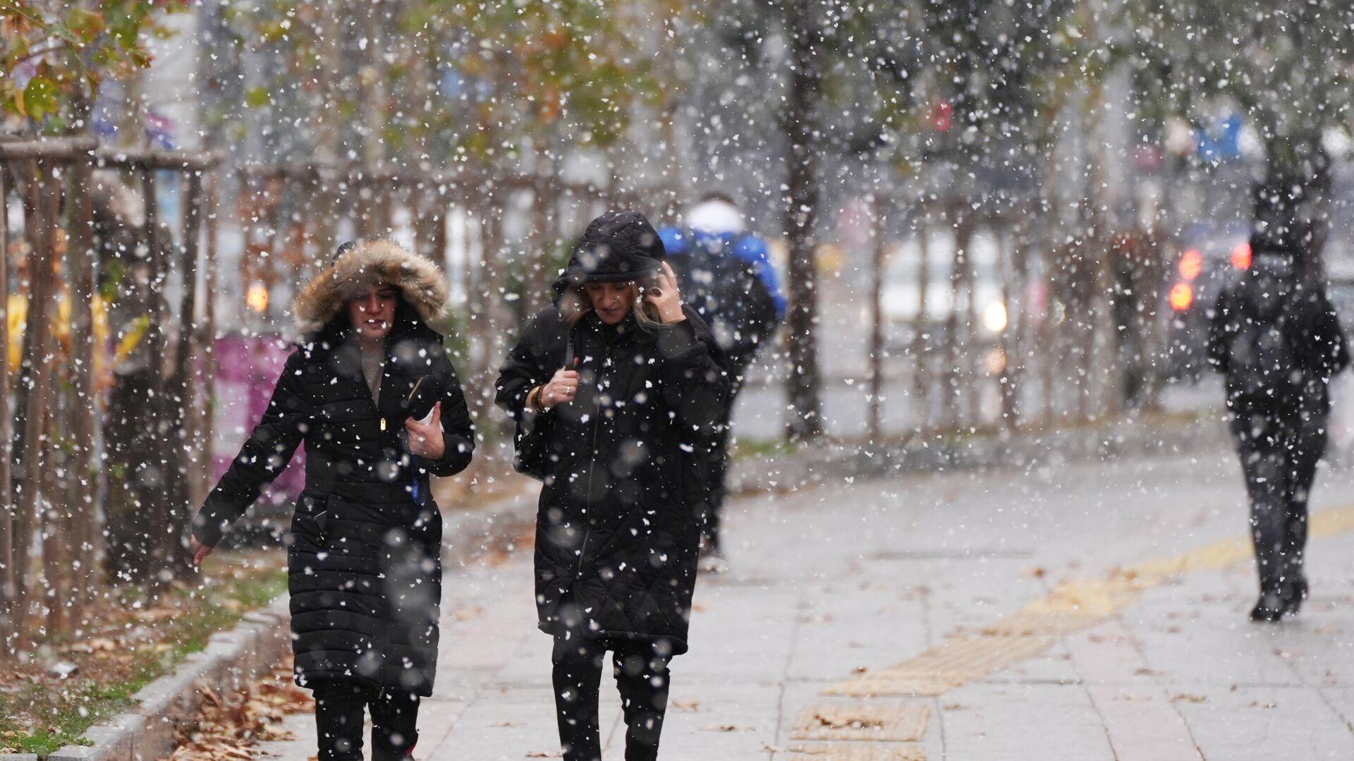 meteoroloji-istanbul-izmir-ve-ankara-basta-olmak-uzere-il-il-uyardi-la-nina-geldi-son-60-yilin-en-soguk-kisi-yasanacak-Le4CY6gu.jpg