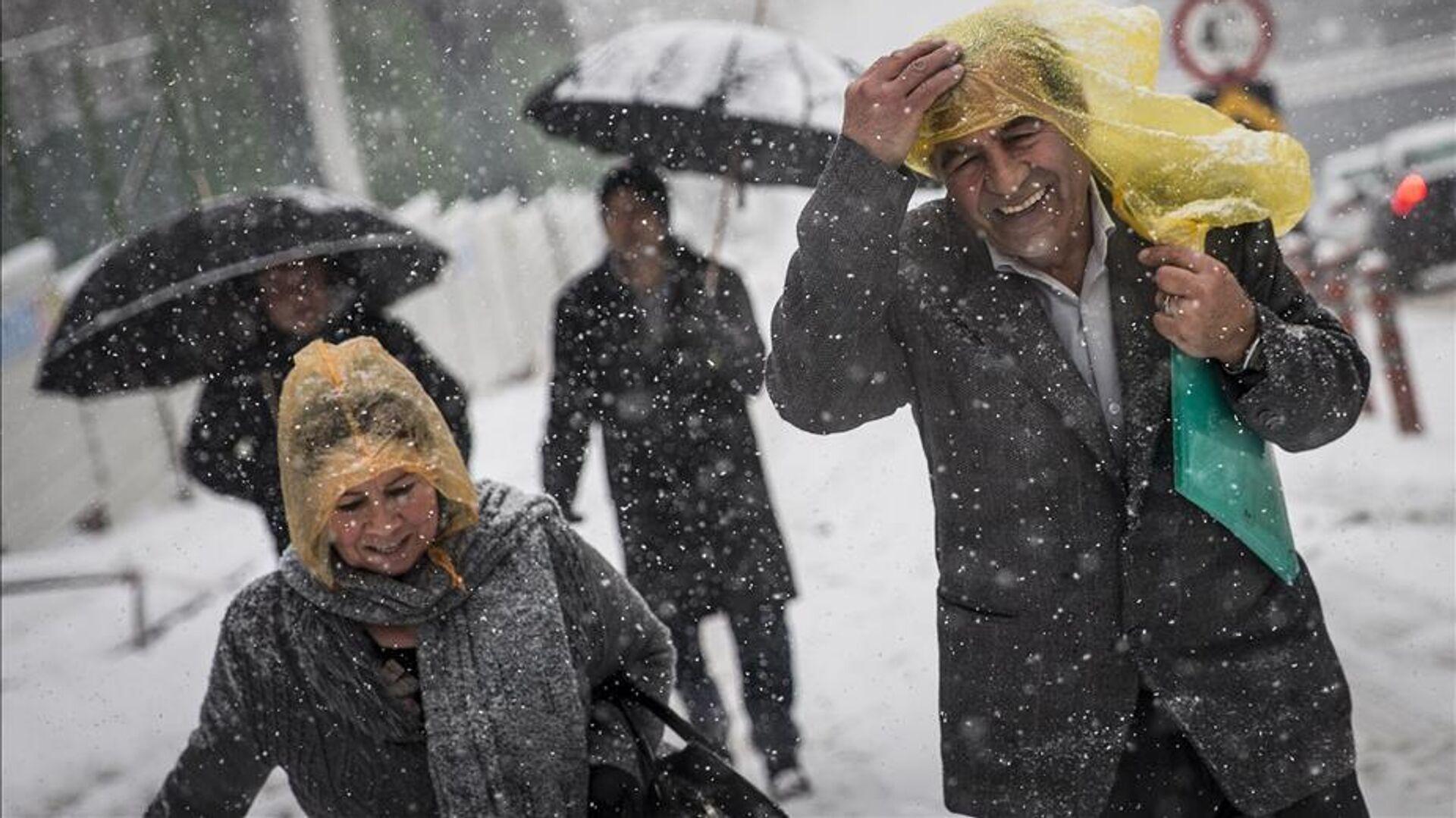 meteorolojiden-10-gun-surecek-uyarisi-istanbul-ve-izmir-dahil-illere-kuvvetli-yagis-ve-firtina-uyarisi-Z2rOFPmH.jpg