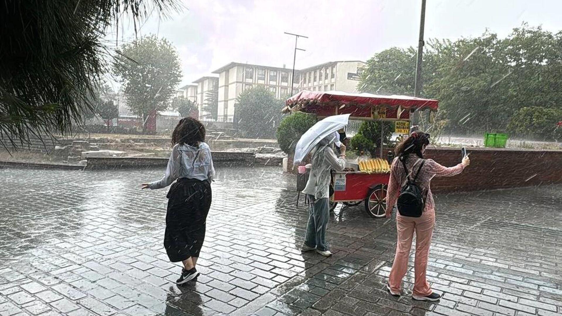 meteorolojiden-2-il-icin-uyari-geldi-kuvvetli-saganak-etkili-olacak-ZR4rHB3s.jpg