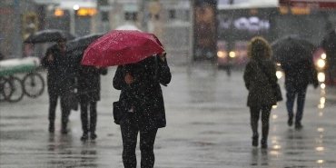 meteorolojiden-hafta-sonu-icin-kritik-uyari-istanbul-dahil-bir-cok-ile-beklenen-saganak-yagis-geliyor-Y7EBlhaG.jpg