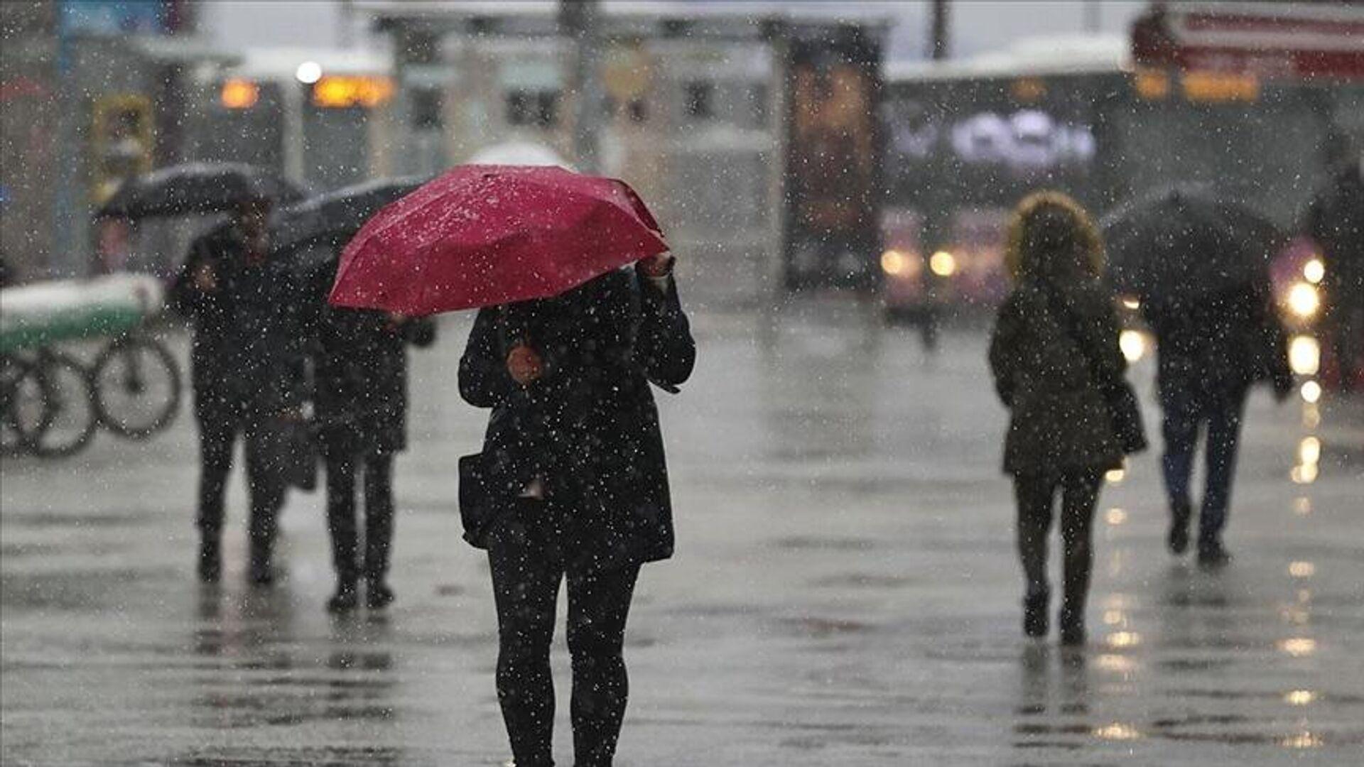 meteorolojiden-hafta-sonu-icin-kritik-uyari-istanbul-dahil-bir-cok-ile-beklenen-saganak-yagis-geliyor-Y7EBlhaG.jpg