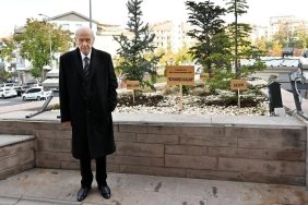 mhp-lideri-devlet-bahceli-genel-merkeze-diktigi-3-agacin-anlamini-acikladi-9p7S6QsG.jpg