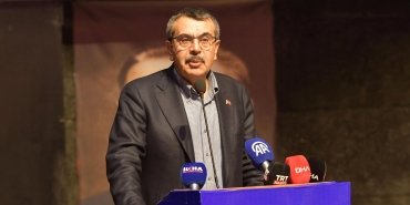 milli-egitim-bakani-tekinden-laiklik-aciklamasi-evrensel-tanimlamalarla-asla-ortusmeyen-kavramlari-bize-dayatiyorlar-GNYxBzzK.jpg