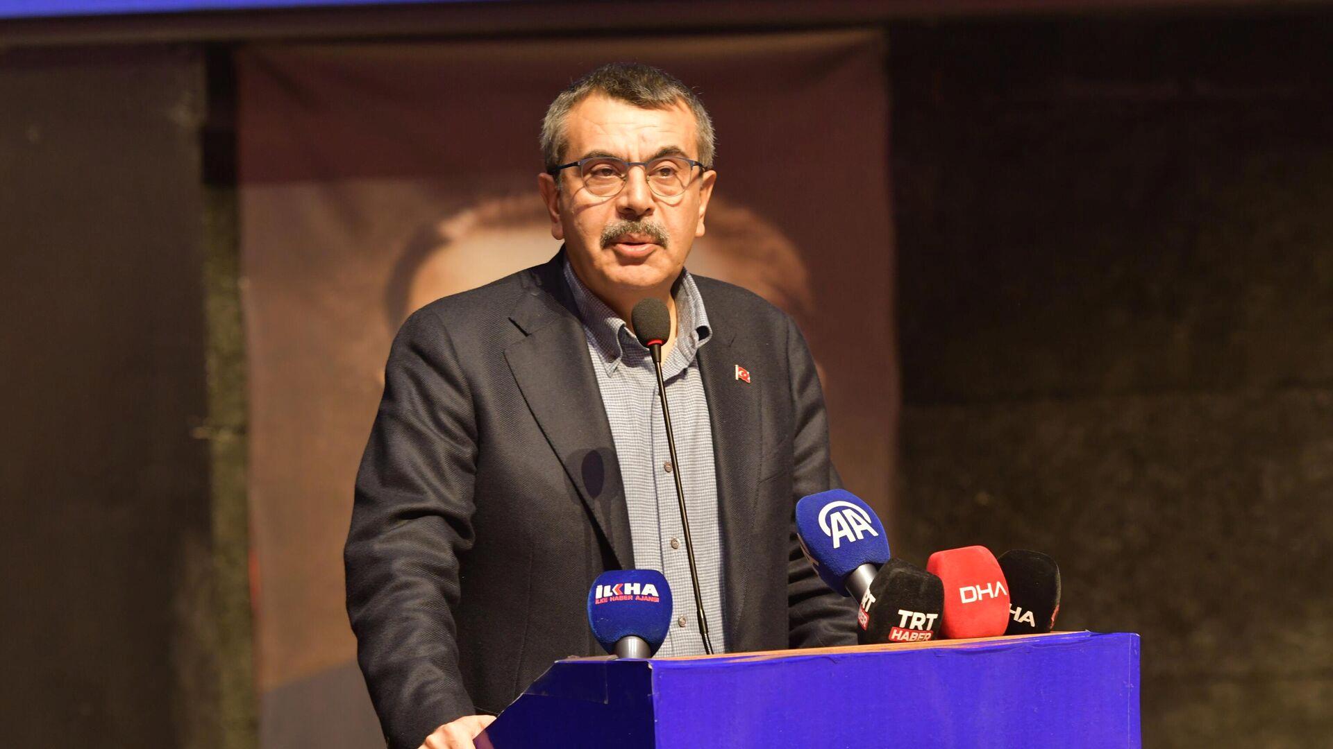 milli-egitim-bakani-tekinden-laiklik-aciklamasi-evrensel-tanimlamalarla-asla-ortusmeyen-kavramlari-bize-dayatiyorlar-GNYxBzzK.jpg