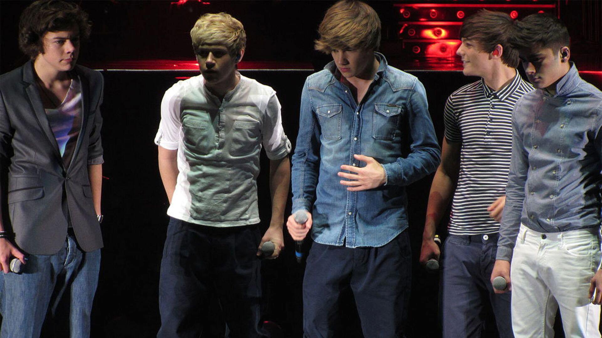 one-direction-grubu-son-kez-bir-araya-geldi-liam-payne-son-yolculuguna-ugurlandi-1amnMg6X.jpg