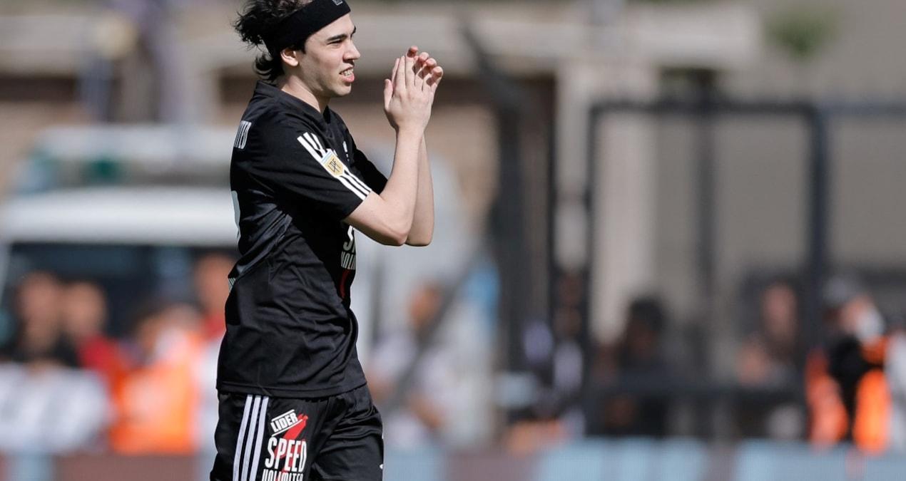 sponsorun-istedigi-fenomen-futbolu-saygisizca-oynadi-BOnFUjjC.jpg