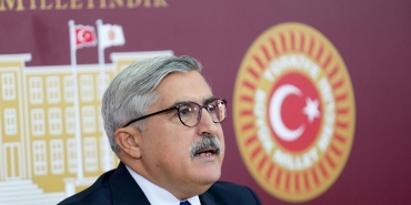 tbmm-dijital-mecralar-komisyonu-baskani-yayman-dem-uzerine-dusen-tarihsel-sorumlulugununfarkinda-yduYHPAk.jpg