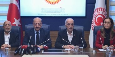 turk-is-hak-is-ve-disk-taleplerini-dile-getirdi-insanlik-onuruyla-bagdasacak-bir-asgari-ucret-tespit-edilmeli-khyG4tRL.jpg