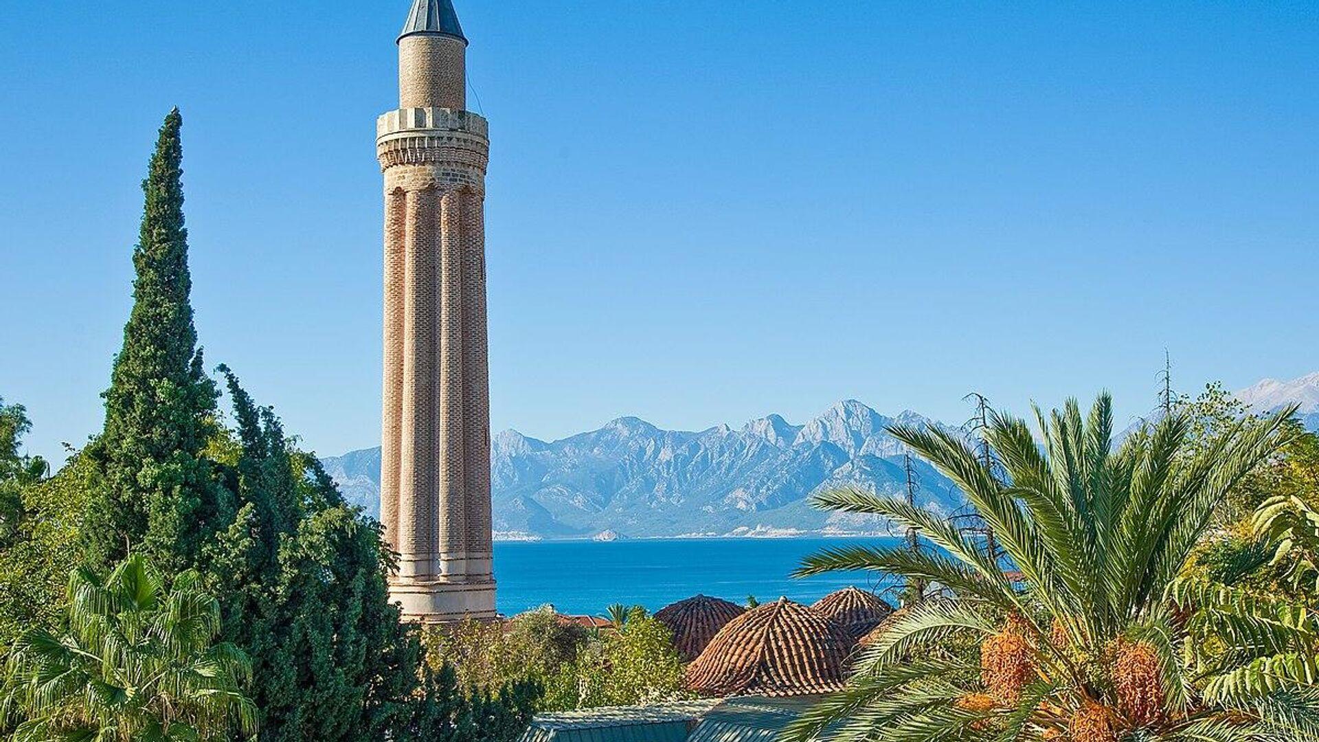 turkiyenin-pisa-kulesi-oldugunu-biliyor-muydunuz-tarihi-yapida-35-santimetrelik-egilme-tespit-edildi-1Ayy3fRs.jpg