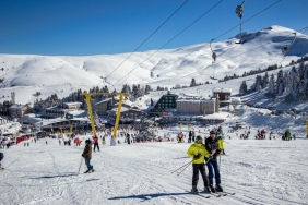 uludagda-3-gunluk-tatil-fiyatlari-sasirtiyor-kayak-dersi-icin-saatlik-ucret-3-bin-tl-GAZtKOQx.jpg