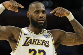 unlu-basketbolcu-lebron-james-kamala-harrise-destegini-acikladi-yfs8lv6l.jpg