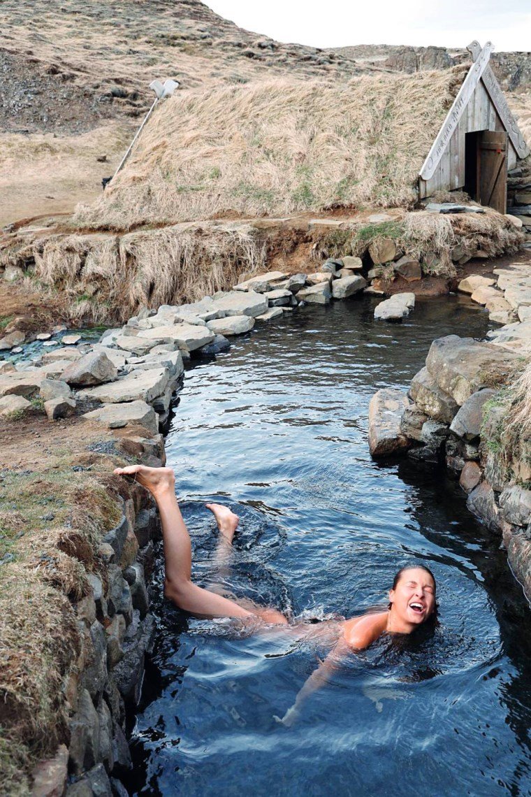 Sizin Uwe Ommer fotoğraflarıyla ilk tanışıklığınız nasıl başladı? Neler düşündünüz hakkında?