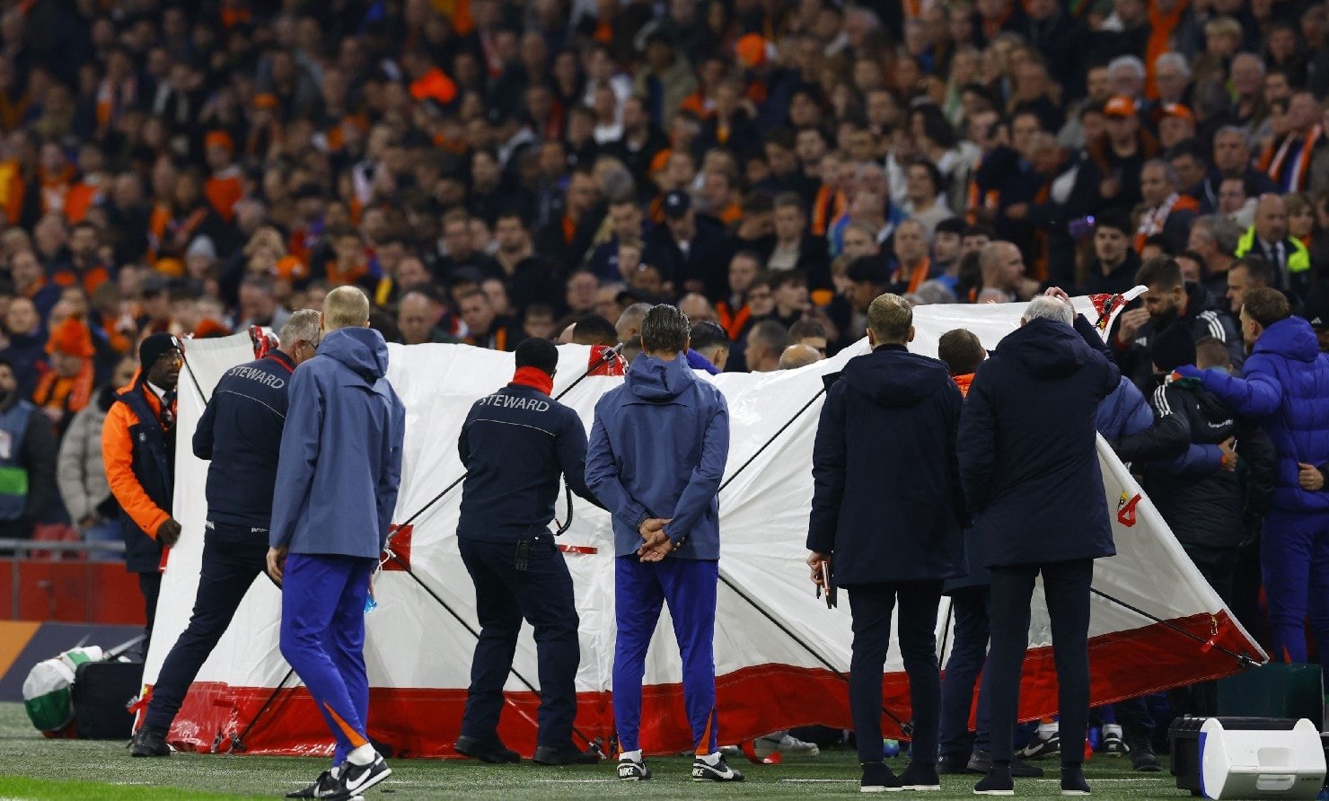 Hollanda'nın Macaristan'a Karşı 4-0'lık Zaferi ve Tartışmalı Anlar