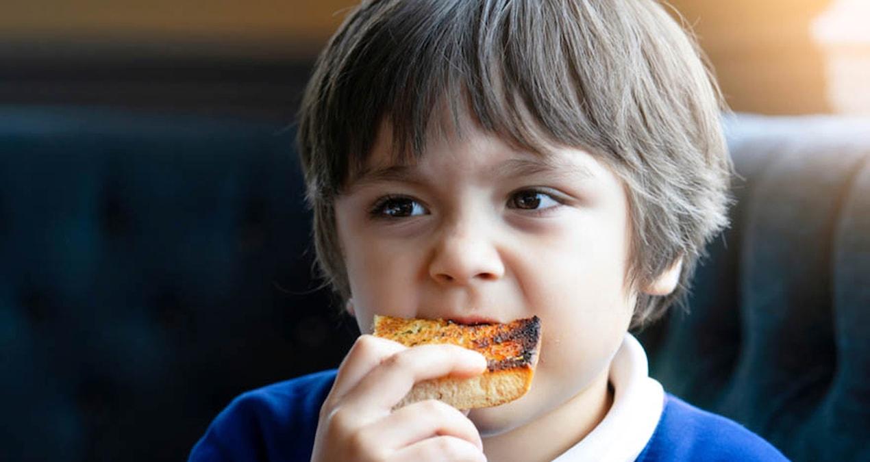 yanmis-tost-tuketiminin-sakincalari-neden-uzak-durmalisiniz-l1PqhlhR.jpg