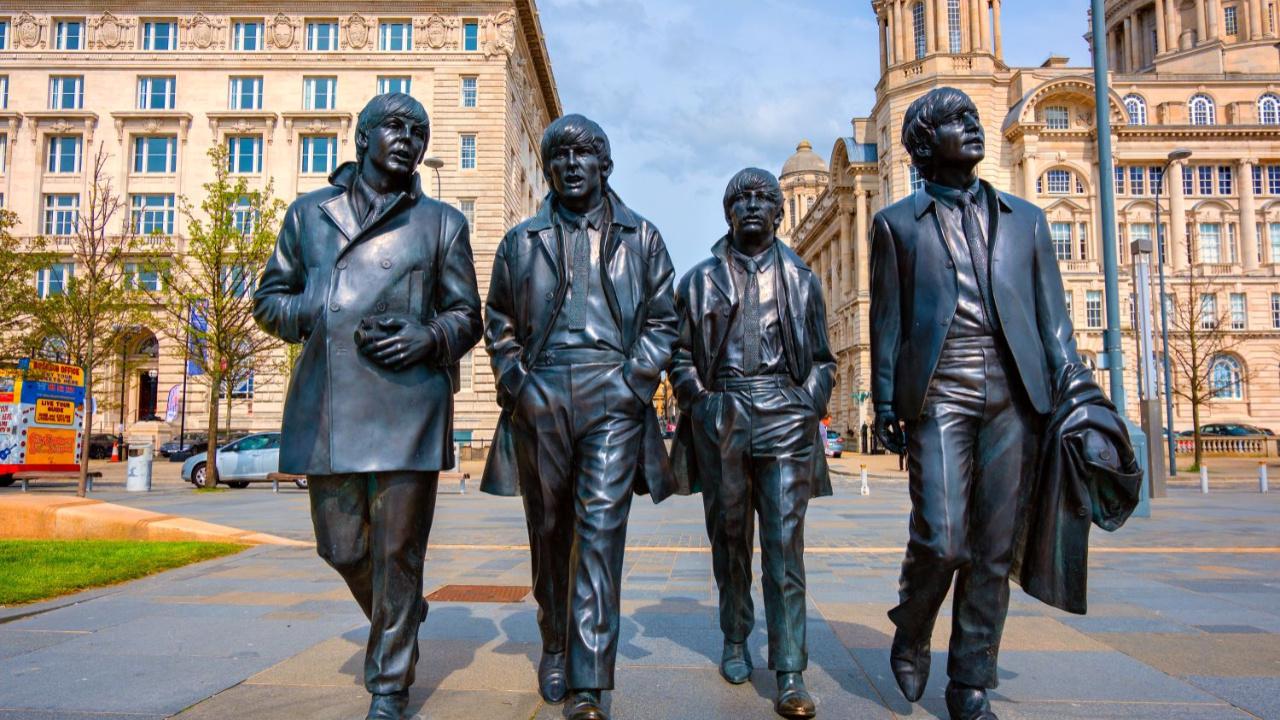 yapay-zeka-harikasi-beatles-50-yil-sonra-grammy-odullerine-yeniden-aday-B8zDWuPh.jpg