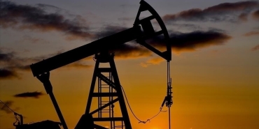 abd-2025-petrol-fiyati-tahminlerini-revize-etti-yeni-beklentiler-EkuecpGR.jpg