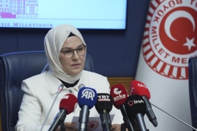 ak-partili-milletvekili-acikladi-sosyal-medya-kullaniminda-yas-sinirlamasini-gundemimizde-tutmaya-devam-edecegiz-pWI7Swls.jpg