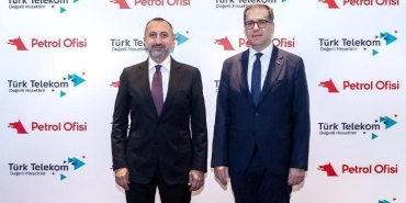 akaryakit-sektorunde-dijital-devrim-yenilikci-anlasmalar-ve-gelecek-vizyonu-IuWTB64v.jpg