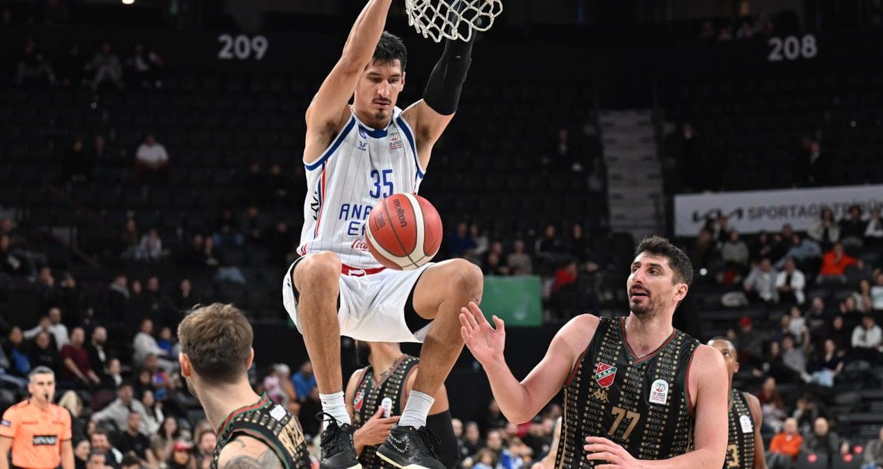 anadolu-efes-karsiyakayi-sahane-bir-macta-yendi-VCYTcg1R.jpg