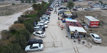 araba-pazarlarinda-suriye-yogunlugu-piyasanin-altinda-satiyorlar-Qw5huJ1s.jpg