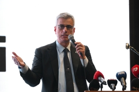 bakan-memisoglu-dunya-ornek-aliyor-diyerek-konustu-biz-dunyanin-en-yaygin-ve-en-iyi-saglik-hizmetiniveriyoruz-XgTPSpMd.jpg