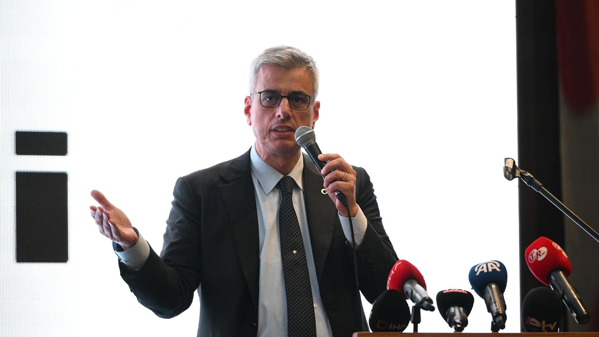 bakan-memisoglu-dunya-ornek-aliyor-diyerek-konustu-biz-dunyanin-en-yaygin-ve-en-iyi-saglik-hizmetiniveriyoruz-XgTPSpMd.jpg
