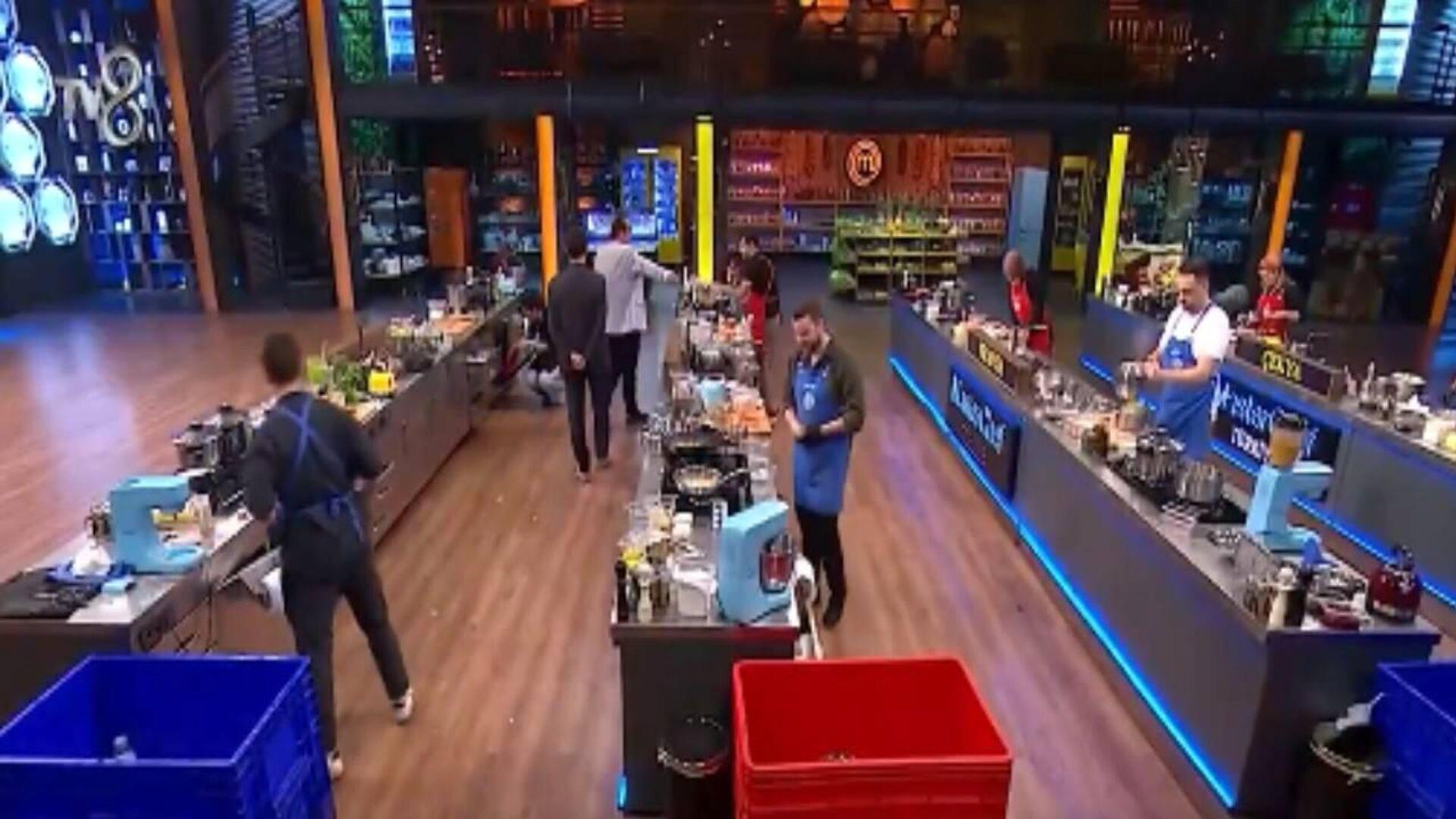 barbarosun-efsane-tabagi-masterchefe-damga-vurdu-seflerden-gelen-zor-gorev-sonrasi-ilk-6ya-kalan-3-isim-belli-oldu-4QTq9y9P.jpg