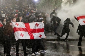 basbakan-anayasa-ihlaliyle-sokaklari-savas-alanina-cevirdi-HLYW6A6K.jpg