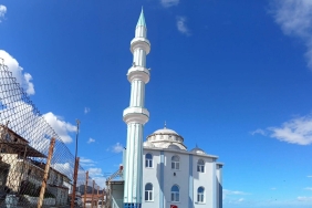 cami-yaptirma-ve-yasatma-derneginde-sular-durulmuyor-secimi-kazanmak-icin-diger-dernek-uyelerinin-kaydini-sildiler-BwzmDzzP.jpg