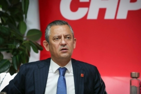 chp-genel-baskani-ozgur-ozel-suriyede-100-saatteyiz-ne-olacak-ne-bitecek-gorecegiz-39jrzcum.jpg