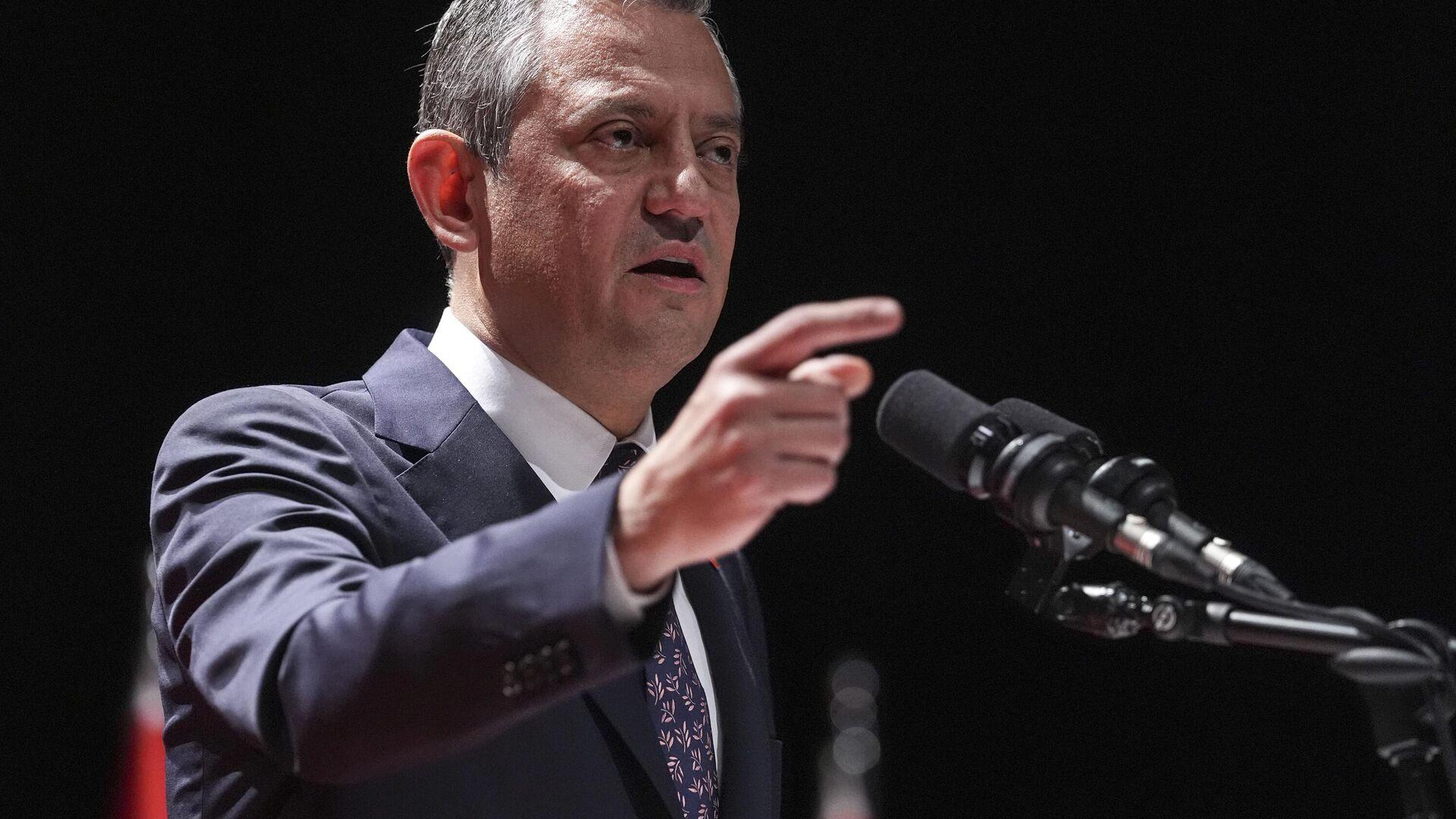 chp-lideri-ozgur-ozelden-erken-secim-tarihi-2025-kasimda-yapalim-JOqaiHmJ.jpg