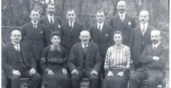 Dünyanın Sırlarını Taşıyan Gizemli Hanedanın Son Üyesi, Şatosunda Yanarak Hayatını Kaybetti
