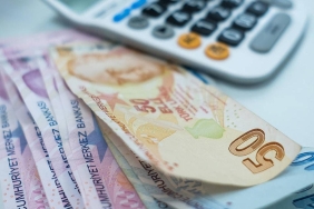 enflasyonun-kemer-sikma-etkisi-beyaz-yakalilar-ve-emekliler-uzerindeki-yansimalar-X85dNiJq.jpg