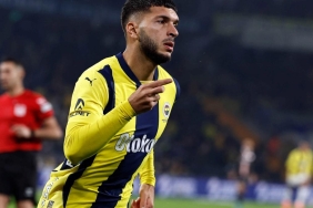 fenerbahcede-parlayan-yeni-yildiz-galatasaray-uzgun-twFheZqe.jpg