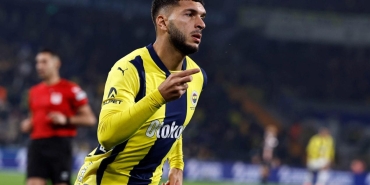 fenerbahcede-parlayan-yeni-yildiz-galatasaray-uzgun-twFheZqe.jpg